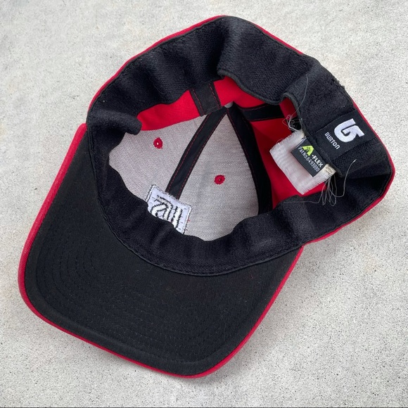 Vintage Burton Snowboards red flex fit cap/ hat - Picture 3 of 6